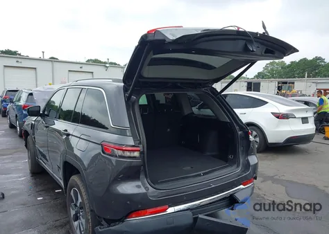 2023 Jeep Grand Cherokee 4Xe from USA, damaged, VIN 1C4RJYB63P8867926